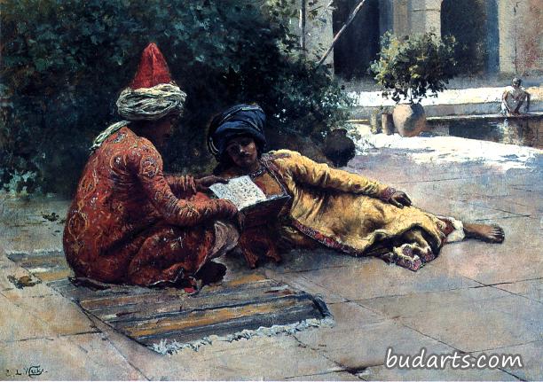两个阿拉伯人在院子里看书