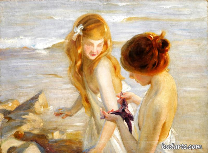 两个小女孩和一只海星