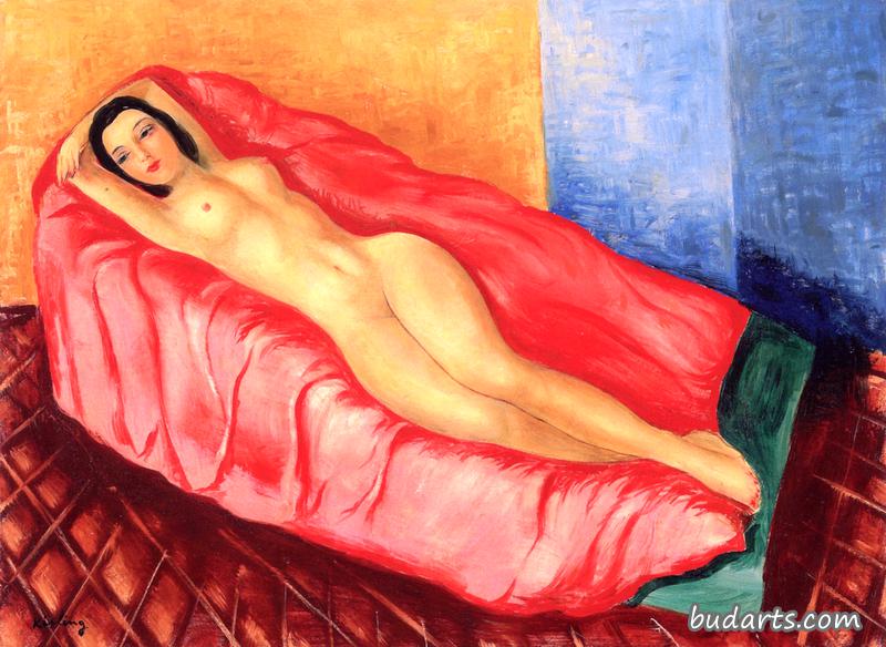 裸体躺在红色沙发上