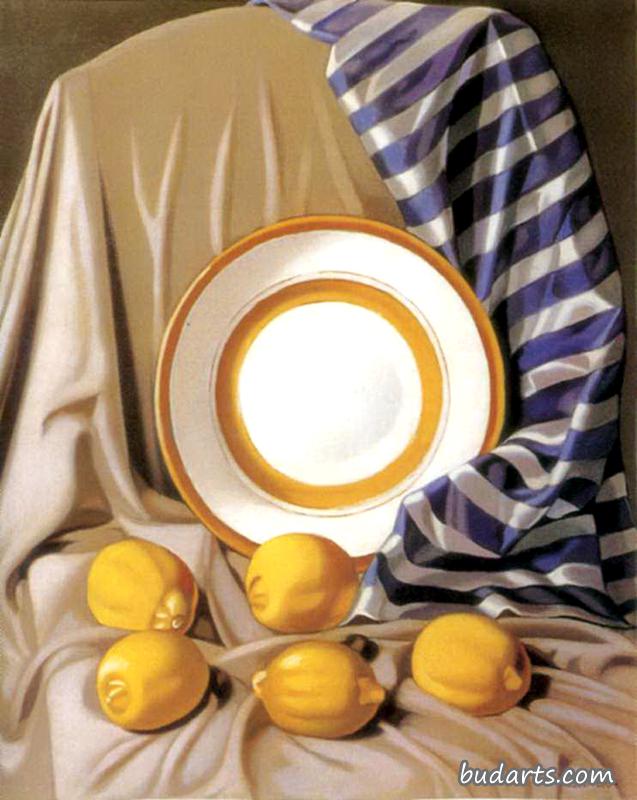 有柠檬和盘子的静物画