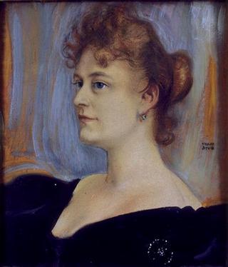 Portrait of Lillian Sanderson