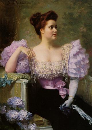 Jeune femme en tenue de soiree assise pres dun bouquet d'hortensias