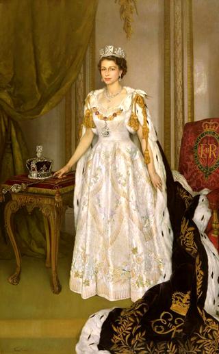 伊丽莎白二世女王身着加冕礼长袍