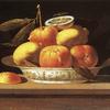瓷碗里的柑橘类水果