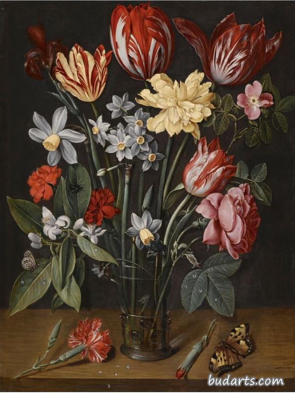 花瓶里有郁金香、水仙花、康乃馨和其他花的静物画 花瓶里有郁金香、水仙花、康乃馨和其他花的静物画