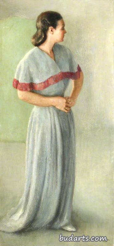 一位身穿灰色晚礼服的女士的画像