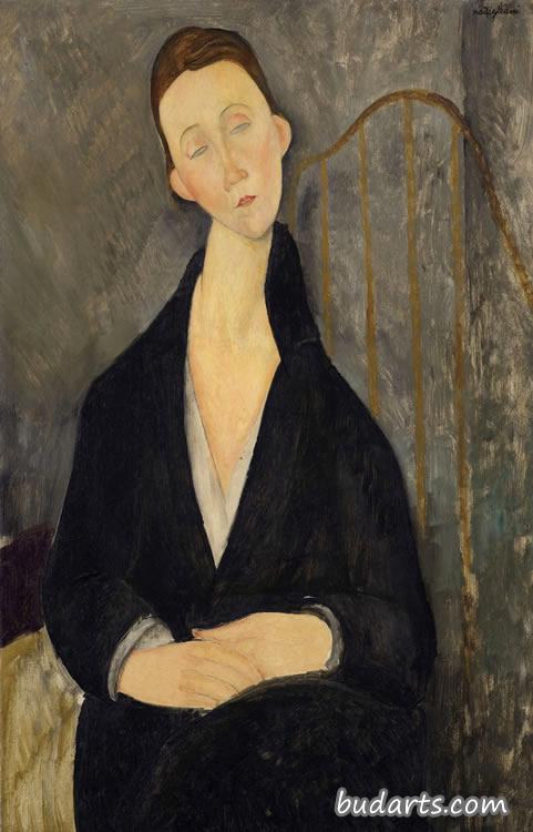 Lunia Czechowska (in the black dress)