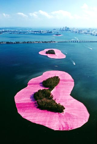 Surrounded Islands