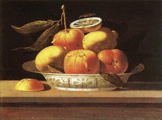 Citrus fruits in a porcelain bowl