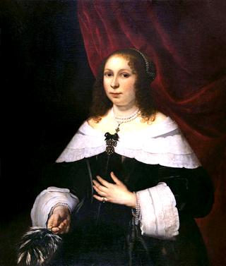 穿黑衣服的女士
