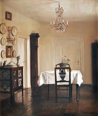 The dining room in the afternoon