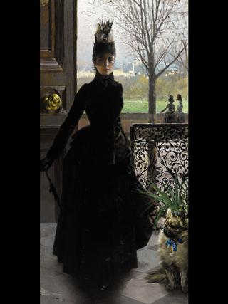 Elegant Lady Entrance