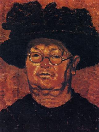 Aunt with glasses