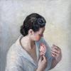 一位身穿白衬衫、带着红玫瑰的女士的画像