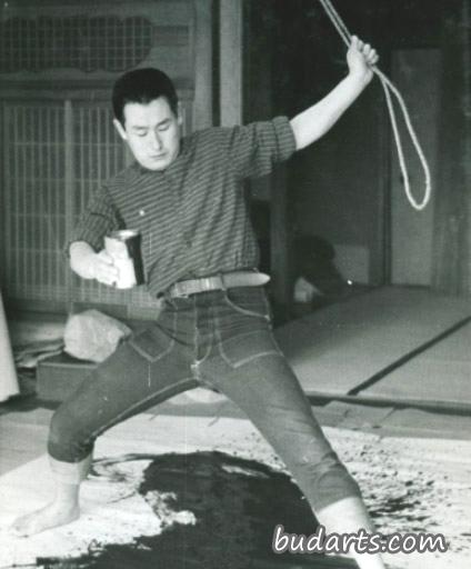 白发一雄 白发一雄